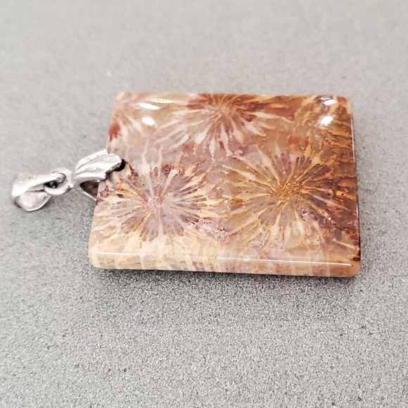 Natural Fossil Stone Pendant 18kt white gold - New - Picture 3 of 5